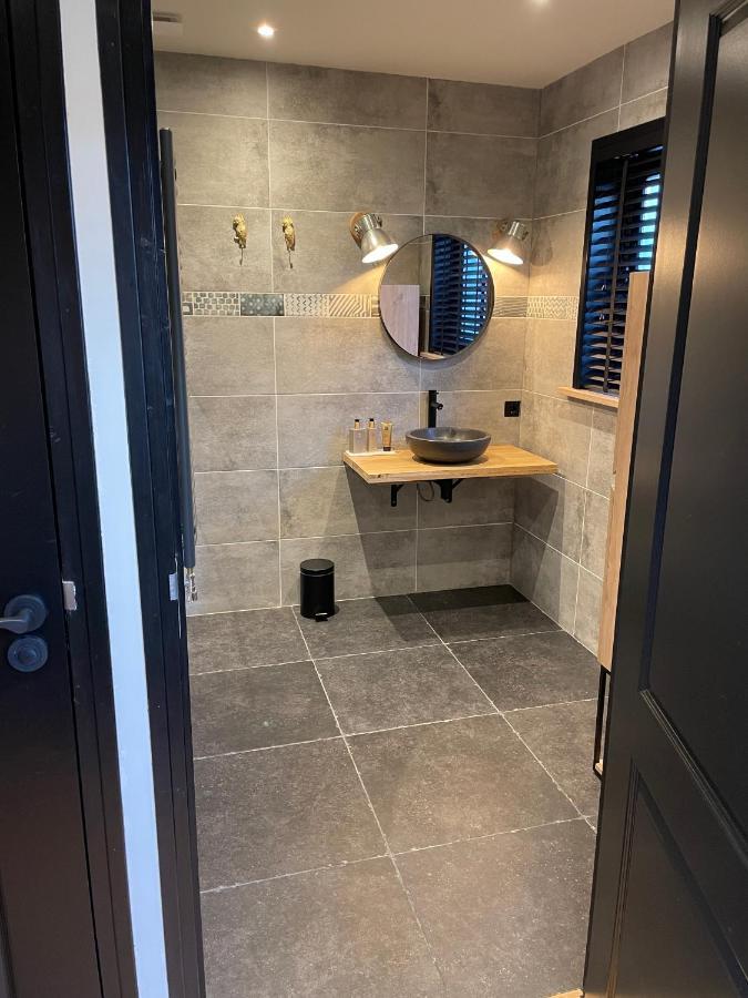 De Heerlykheid Wemeldinge, Vlak Bij Strand En Bos, Ruime Vakantiewoning Met Eigen Patio In De Karakteristieke Dorpsstraat Dış mekan fotoğraf